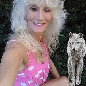 Meet your Posher, Connie